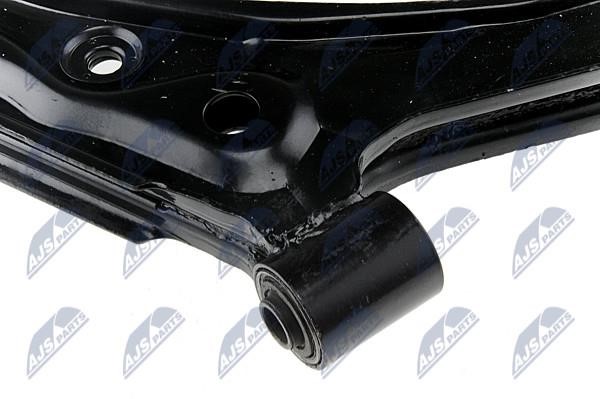 Suspension arm front right NTY ZWD-NS-018