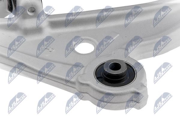 Suspension arm front lower right NTY ZWD-NS-144