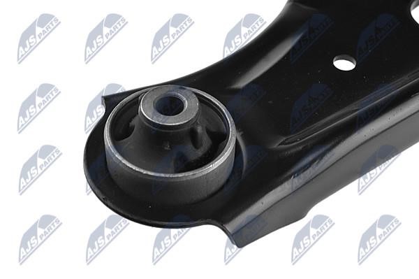 Suspension arm front lower right NTY ZWD-NS-146