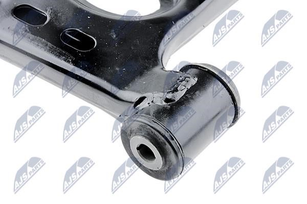 Suspension arm front right NTY ZWD-PL-036