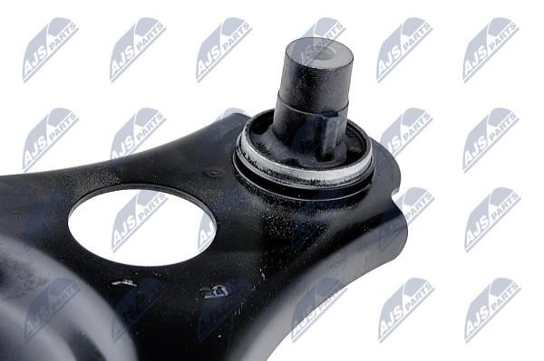 Suspension arm front right NTY ZWD-RE-039