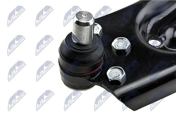 Front right lower control arm NTY ZWD-SA-002