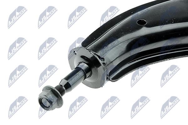 Suspension arm front right NTY ZWD-SB-018