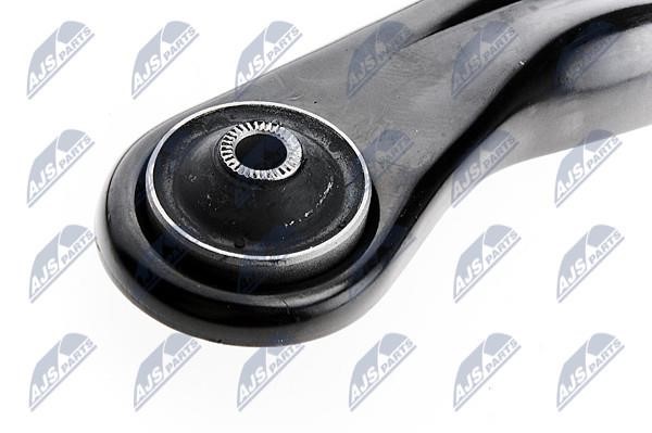 NTY Front right lower control arm – price 71 PLN