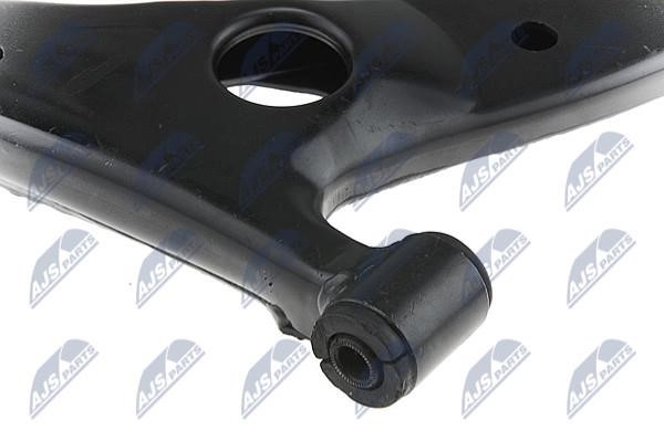 Suspension arm front lower right NTY ZWD-TY-049