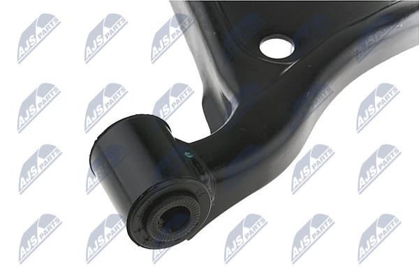 Suspension arm front lower right NTY ZWD-TY-184