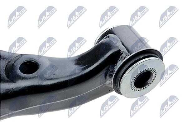 NTY Front right lower control arm – price 214 PLN
