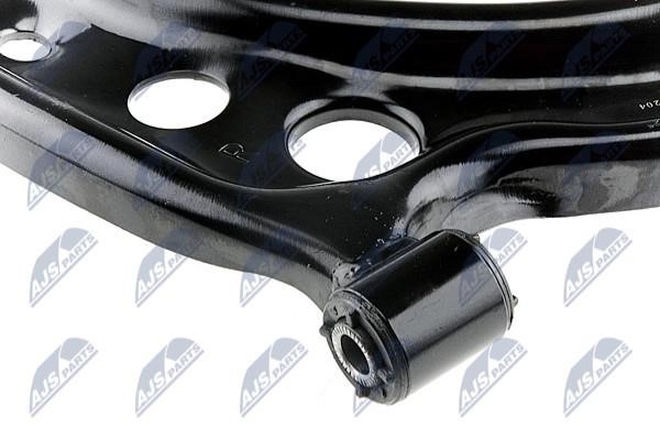 NTY Front right lower control arm – price 80 PLN
