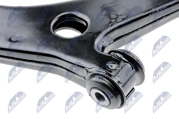 Front right lower control arm NTY ZWD-VV-021