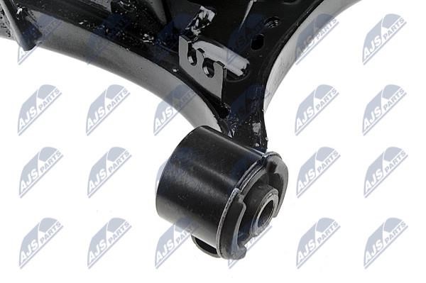 Suspension arm front upper right NTY ZWG-LR-006