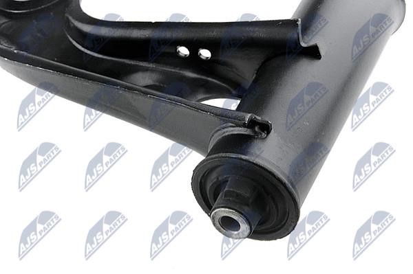 Suspension arm front upper right NTY ZWG-ME-017