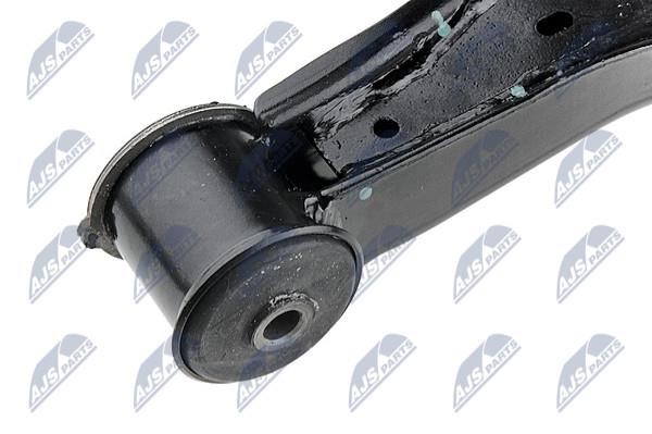 Suspension arm front upper right NTY ZWG-VW-001