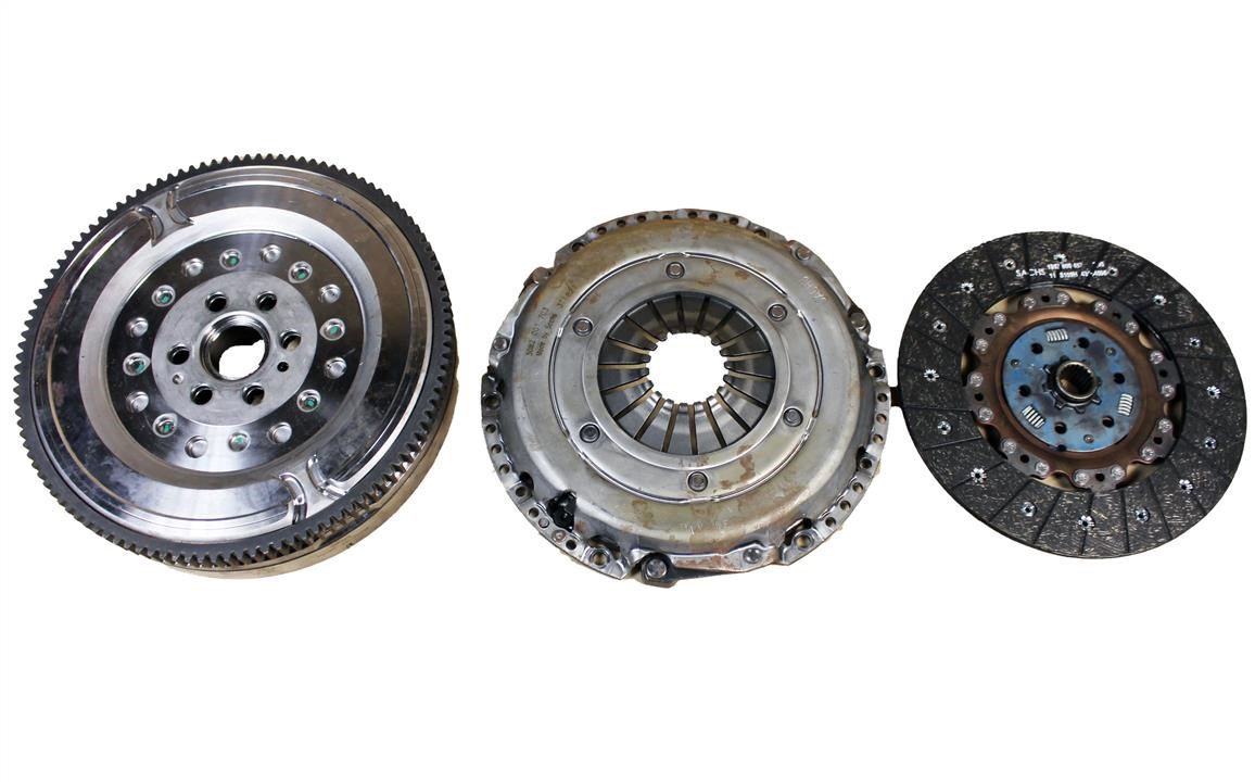 SACHS 2290601076-DEFECT Clutch kit. Not a set, a release bearing is missing. With traces of installation, not used. 2290601076DEFECT