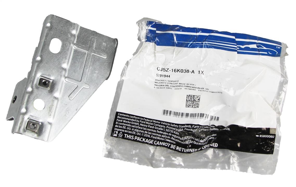 Bracket fender front right Ford CJ5Z-16K03-8A