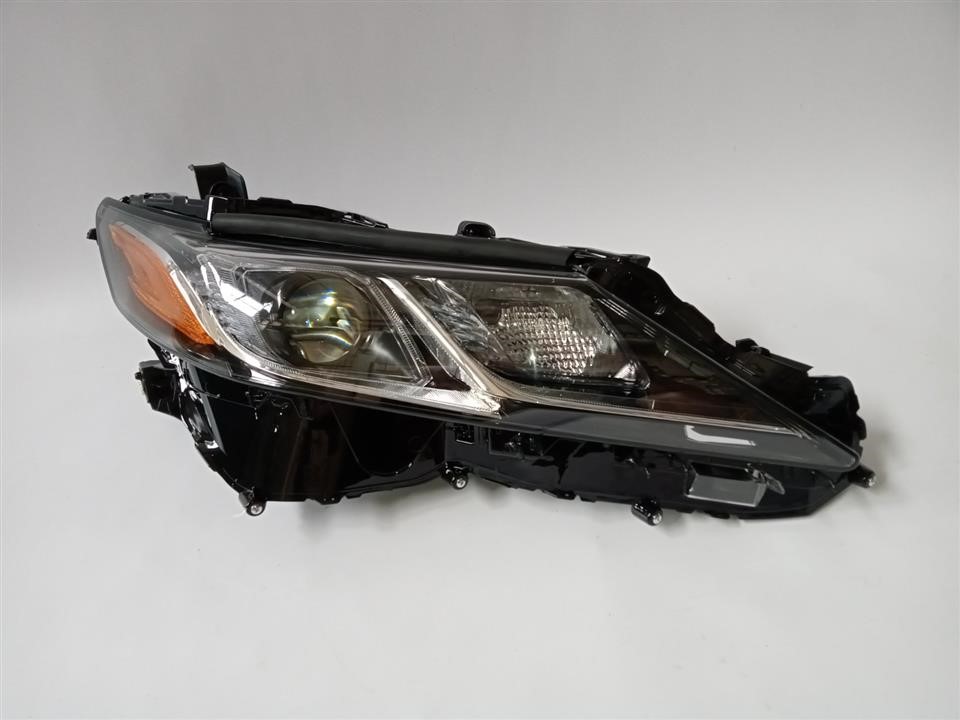 BSS BS-CY-HLR-18 Headlight BSS right LED for TOYOTA CAMRY 70 (2018-20) BSCYHLR18