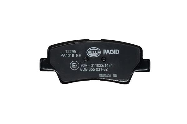 Brake Pad Set, disc brake Hella 8DB 355 031-821