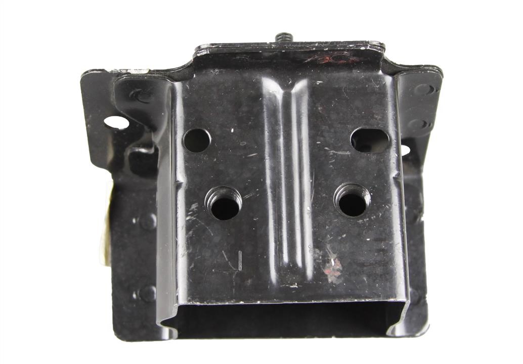 62211AU330 Nissan Bracket front bumper