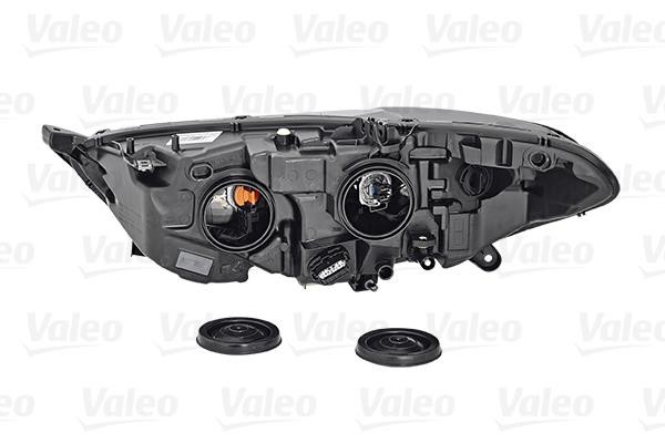 Headlight right Valeo 046615