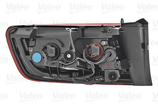 Buy Valeo 047058 at a low price in United Arab Emirates!