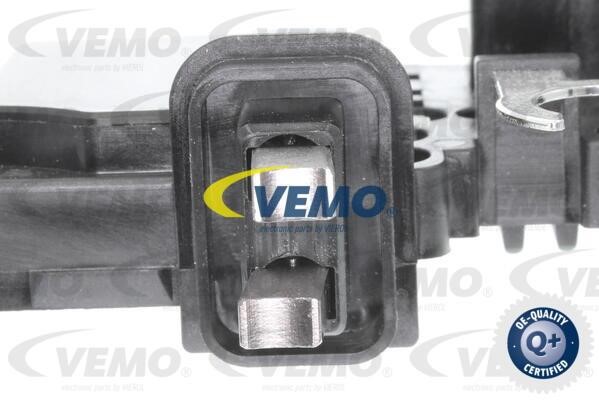Alternator regulator Vemo V20770299