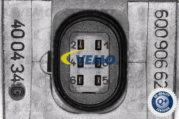 Charge air corrector Vemo V10630104