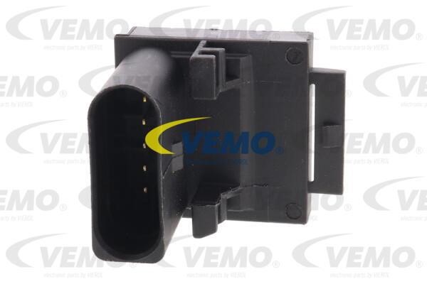Sensors on / off Skoda: V10730490 Vemo Switch, clutch control (cruise control)