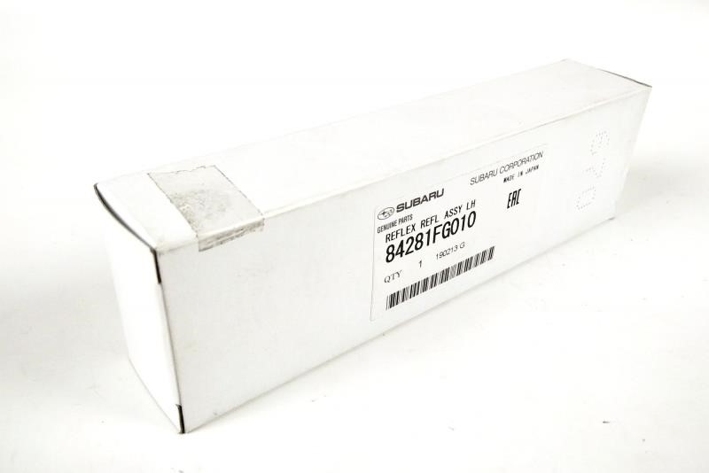 84281FG010 Subaru Light reflector rear left