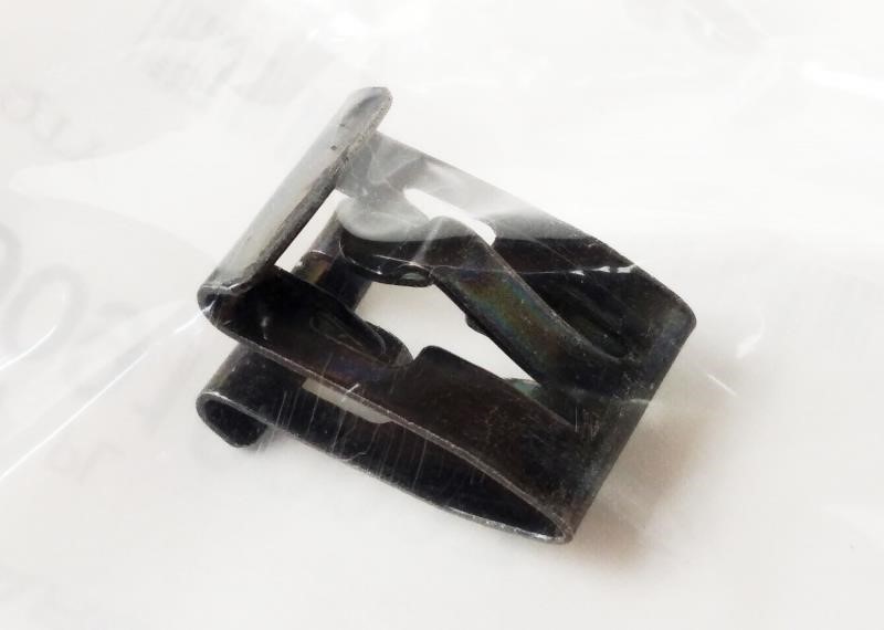 909100027 Subaru Windshield Pillar Trim Clip