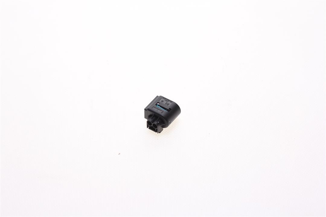 61138364520 BMW Electric connector