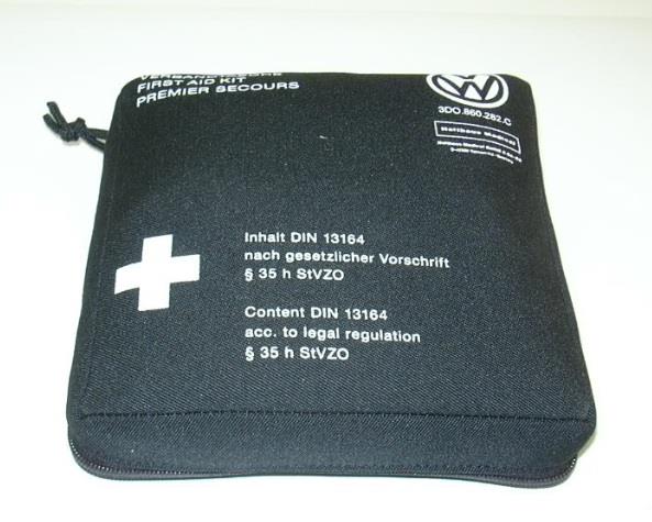 VAG 3D0 860 282 C The first-aid kit is automobile 3D0860282C