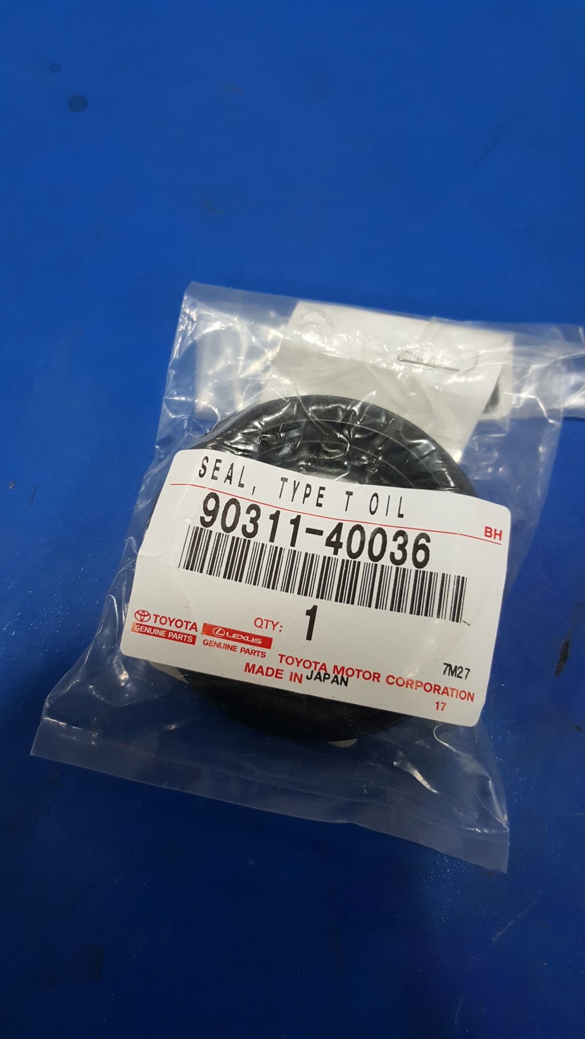 Toyota 90311-40036 SEAL OIL-DIFFERENTIAL right 9031140036