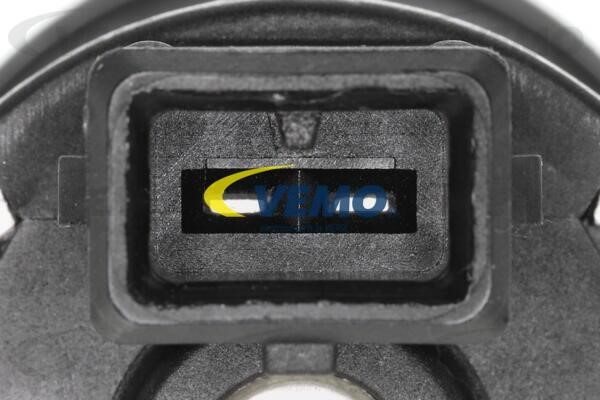 Additional coolant pump Vemo V10-16-0031
