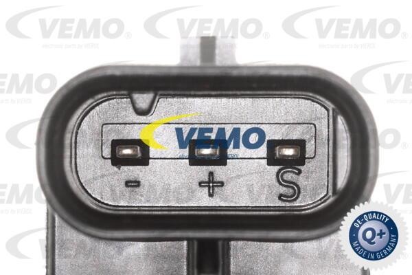 Additional coolant pump Vemo V20-16-0014