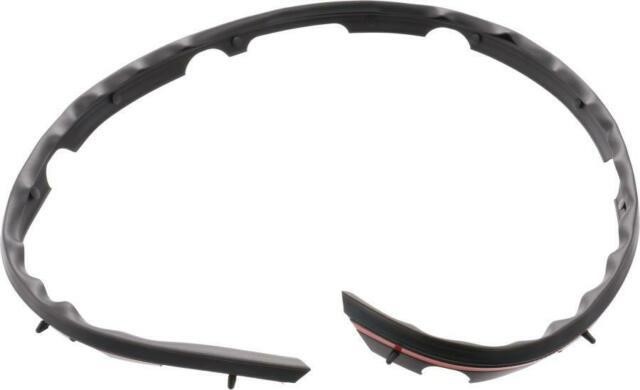 658203TA0C Nissan Bonnet seal, right