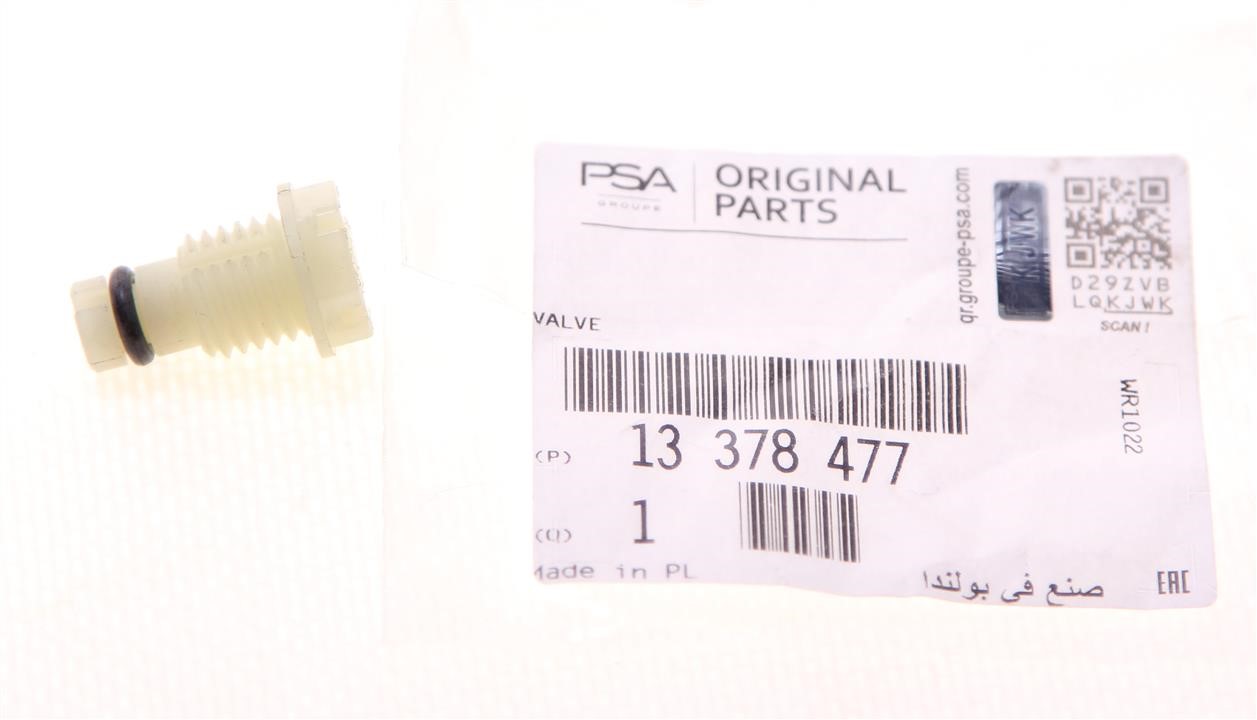 Radiator fitting General Motors 13378477