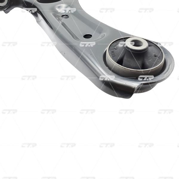 CTR Front right lower control arm – price 281 PLN
