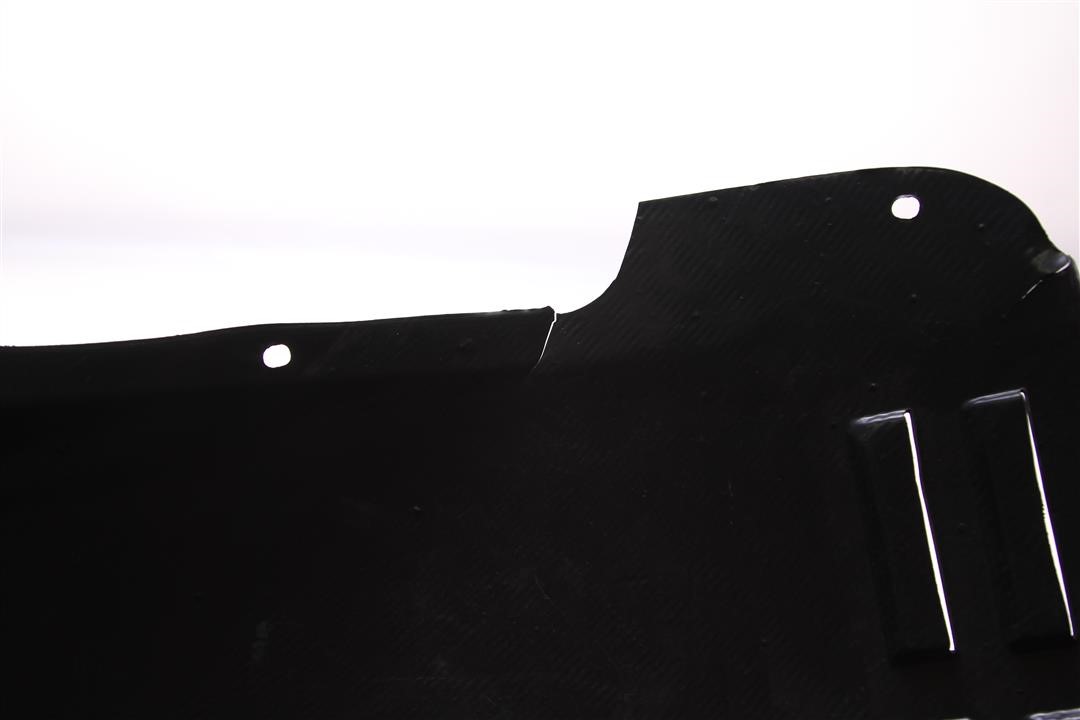 Front right fender. There are cracks Blic 6601-01-3293802P-DEFECT