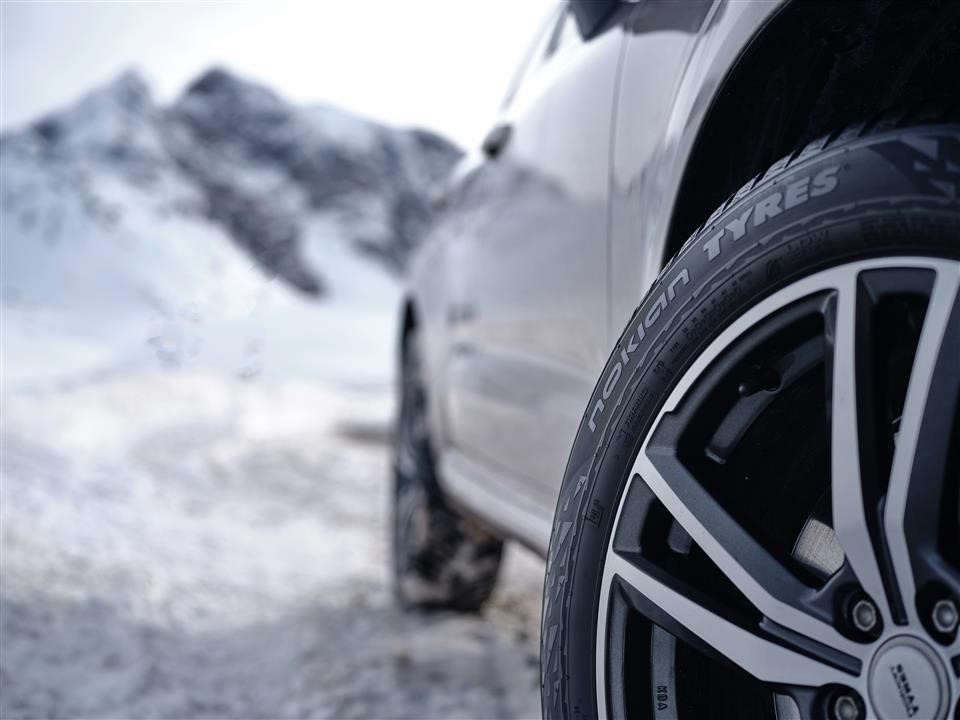 Passenger Winter Tyre Nokian SNOWPROOF 2 SUV 225&#x2F;55 R18 102V XL Nokian T432790