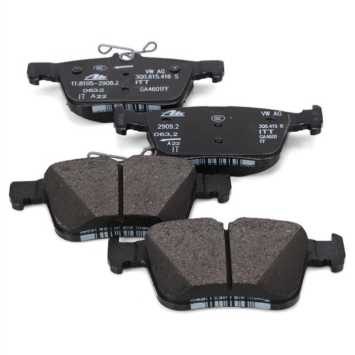 Brake pad kit Audi Q2: 3Q0698451J VAG Brake pad set