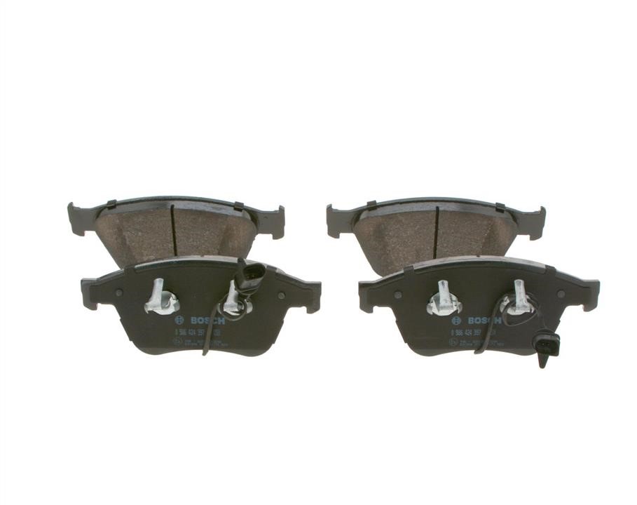 Brake spare parts Bentley: 0986424397 Bosch Brake pad set