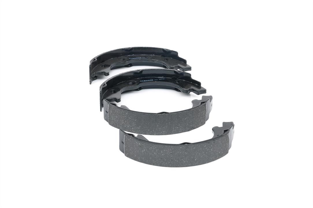 Handbrake shoes Bosch 0 986 487 926