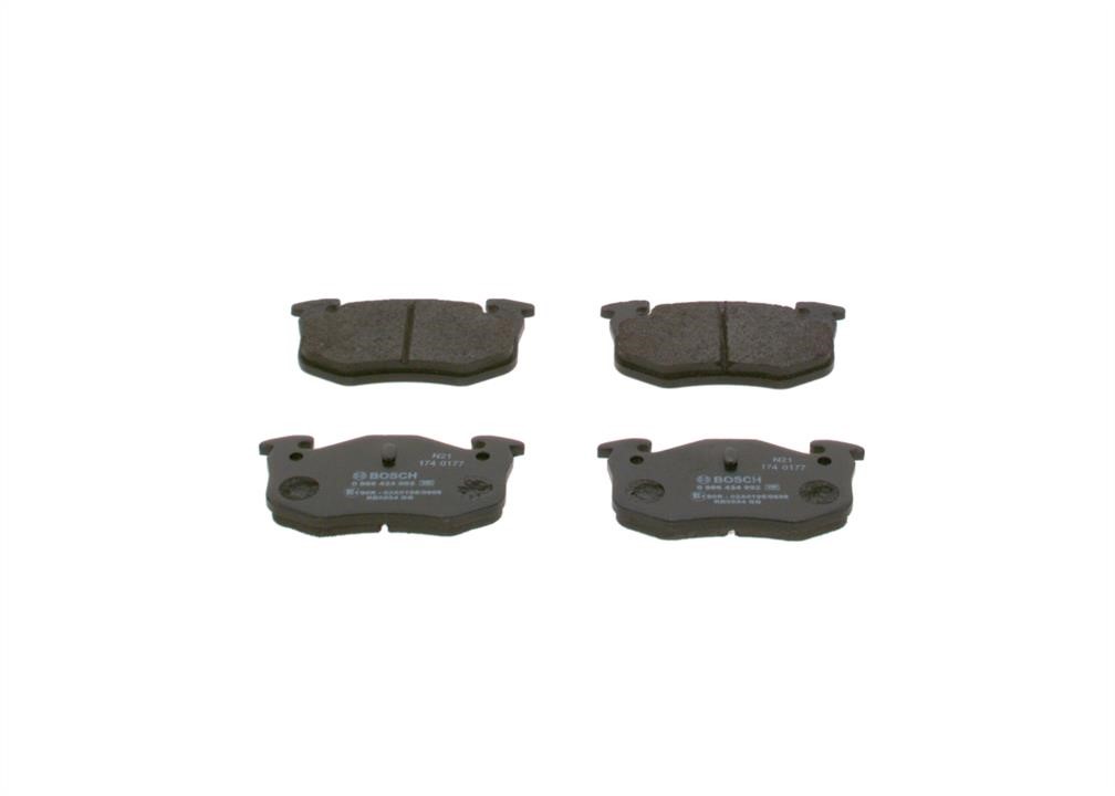 Brake pad kit Peugeot 206: 0986424992 Bosch Brake pad set