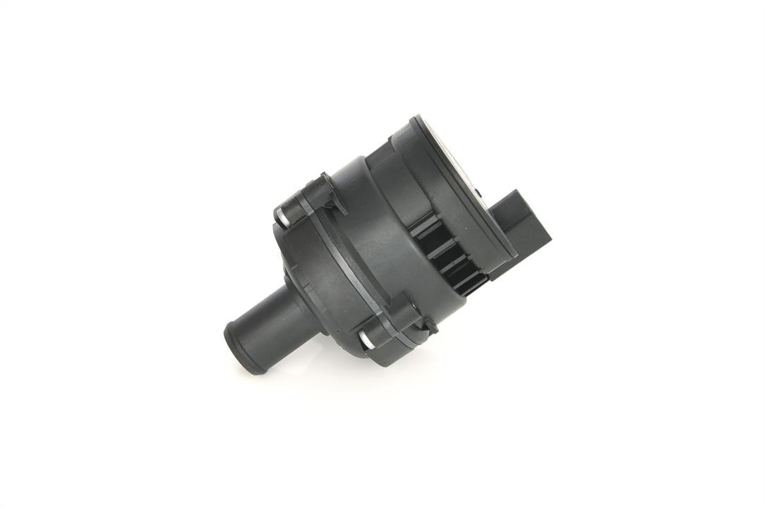 Additional coolant pump Bosch 0 392 023 015