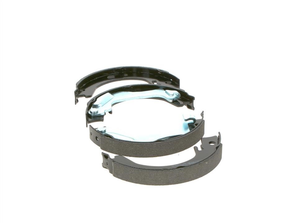 Handbrake shoes Bosch 0 986 487 713