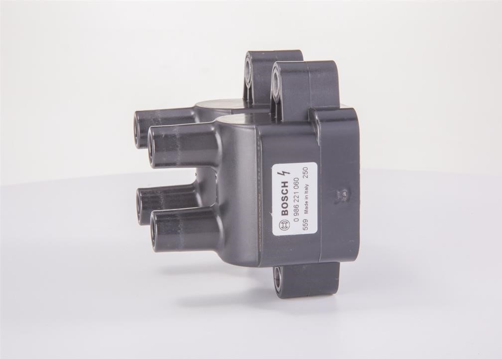 Buy Bosch 0 986 221 060 at a low price in United Arab Emirates!