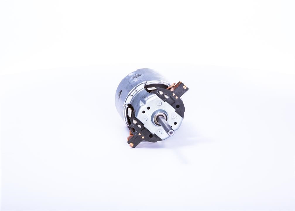 Cabin ventilation motor Bosch 0 130 111 130