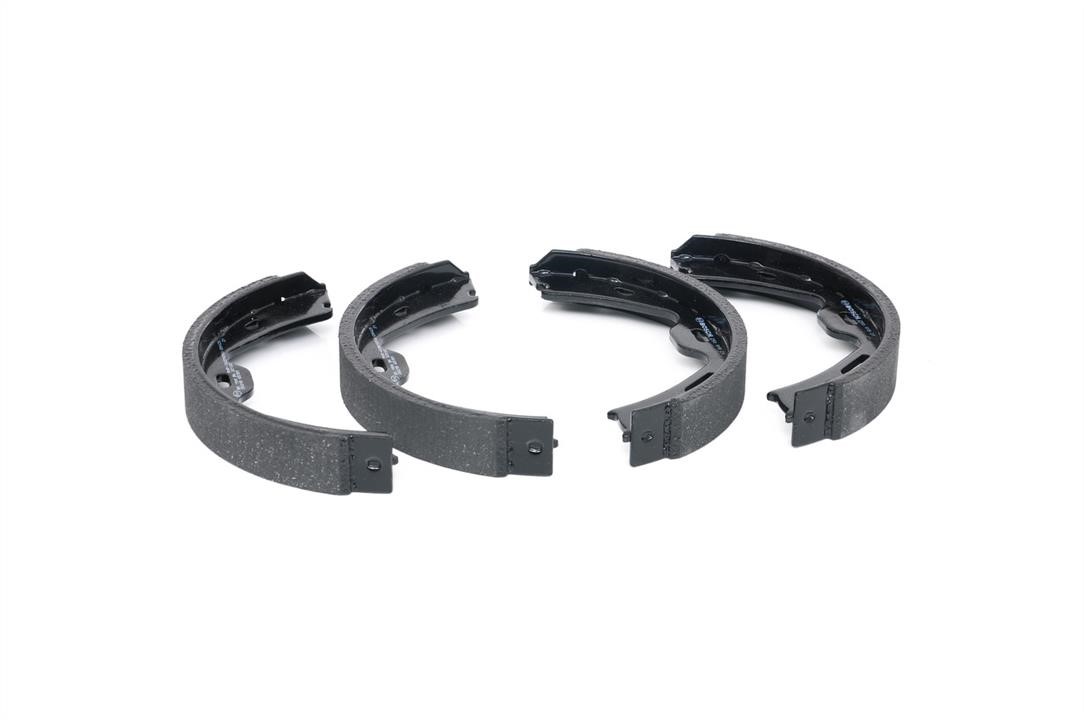 Handbrake shoes Bosch 0 986 487 944