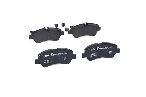 Brake pad set Ate 13.0460-2618.2