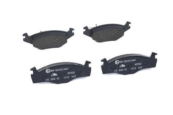 Brake pad set Ate 13.0460-7032.2