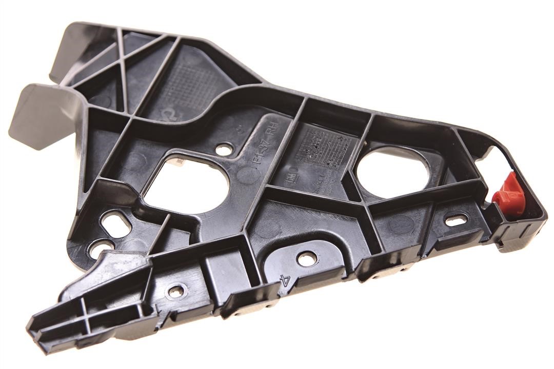 13367891 General Motors Right front bumper guide
